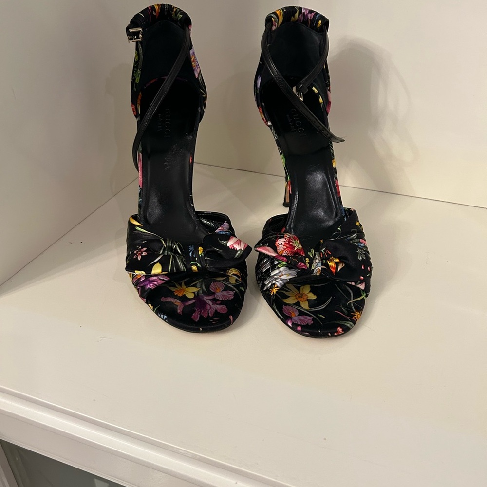 Gucci high heel sandals
